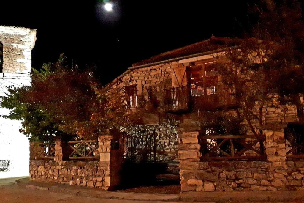 Casa Florentino Casa Centenaria Torre Val De San Pedro ภายนอก รูปภาพ