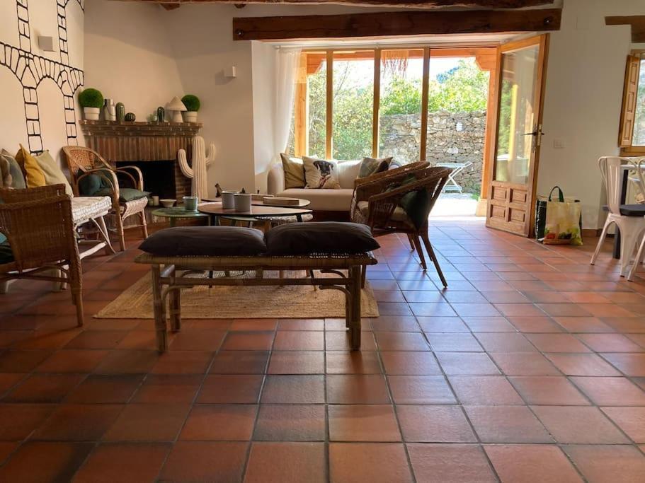 Casa Florentino Casa Centenaria Torre Val De San Pedro ภายนอก รูปภาพ